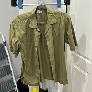 UNIQLO Casual Button Down Shirt